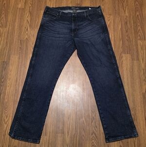 Wrangler Premium Performance Cowboy Cut Dark Wash Relaxed Fit Jeans 38x32 B58